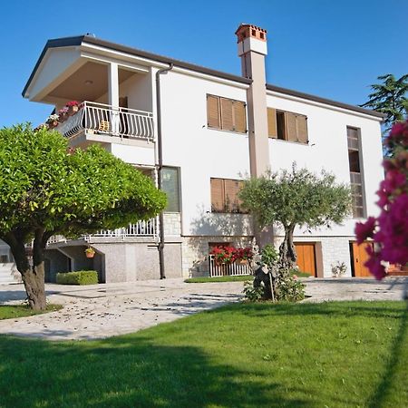 Apartments Vili Umag Exteriör bild